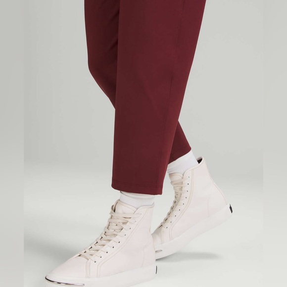 Lululemon Stretch High Rise Crop 23" in Red Merlot Size 8 - Picture 4 of 10